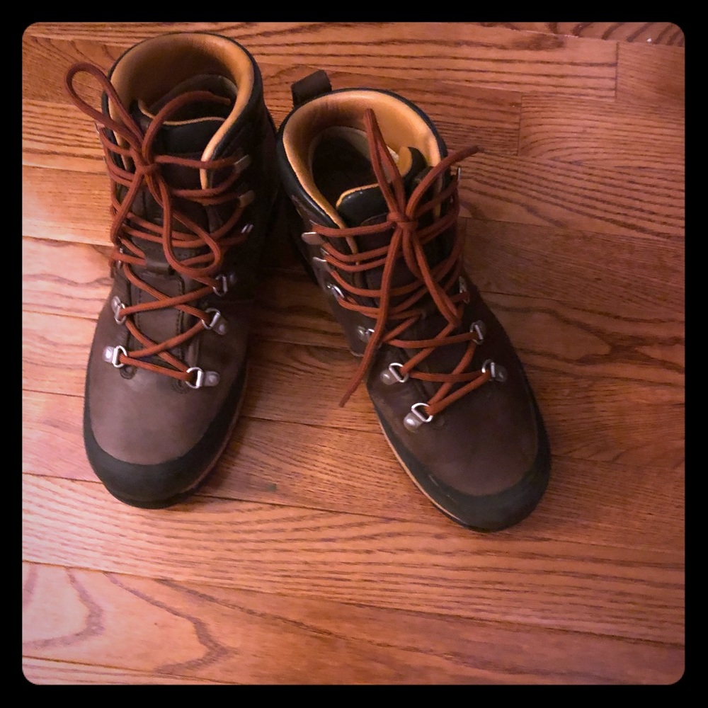 Men’s Waterproof Hiking Boots